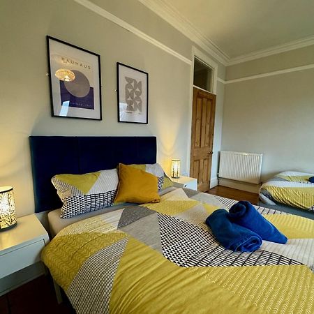Large Citycentre Townhouse & Hot Tub, Pool Table And Offroad Parking Cardiff Exterior foto